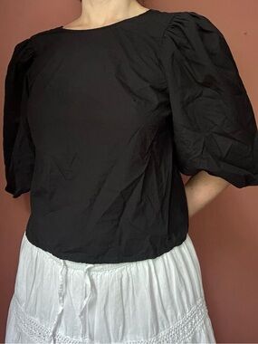 Divided Black Puff Sleeve Blouse